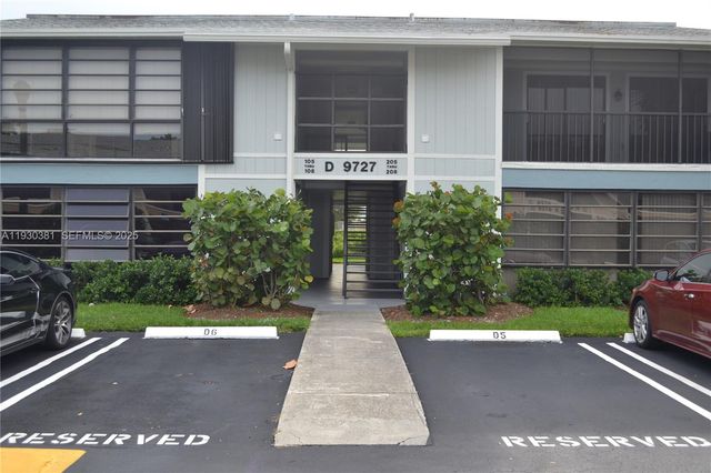 9727 Hammocks Blvd 207D, Miami, FL 33196