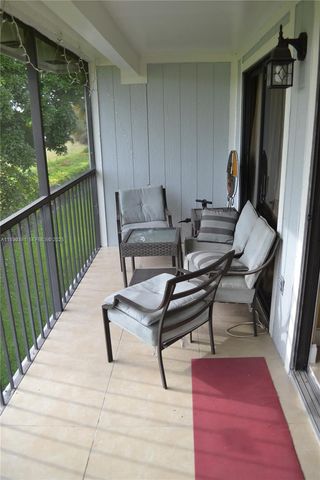 9727 Hammocks Blvd 207D, Miami, FL 33196