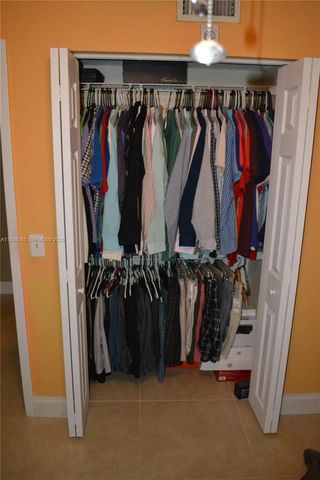 9727 Hammocks Blvd 207D, Miami, FL 33196