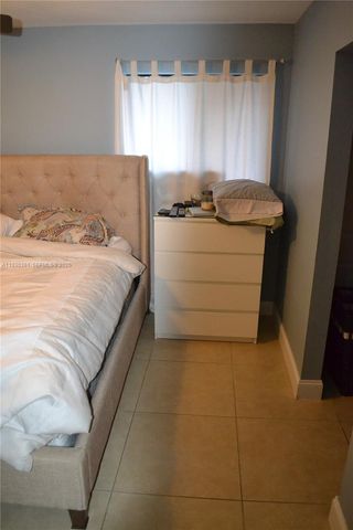 9727 Hammocks Blvd 207D, Miami, FL 33196