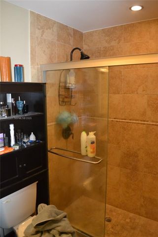 9727 Hammocks Blvd 207D, Miami, FL 33196