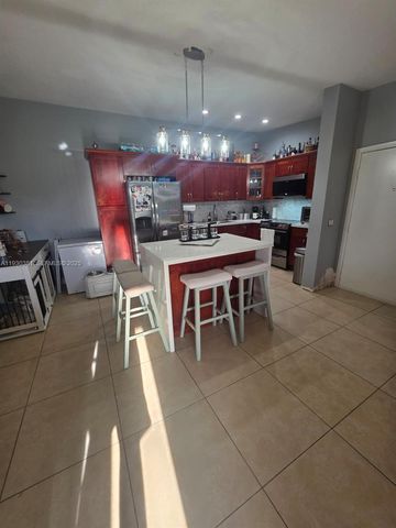 9727 Hammocks Blvd 207D, Miami, FL 33196