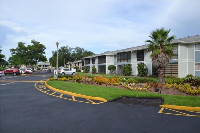 9727 Hammocks Blvd 207D, Miami, FL 33196