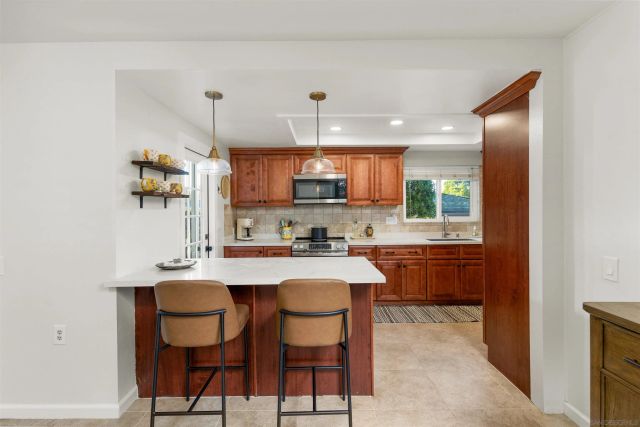 11944 Callado Rd., San Diego, CA 92128