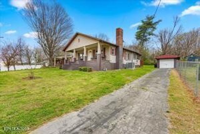 109 Fisher St, Athens, TN 37303