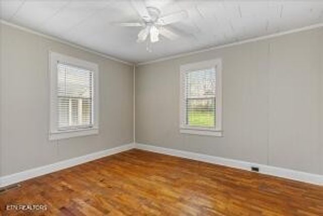 109 Fisher St, Athens, TN 37303