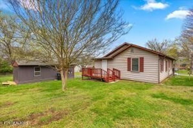 109 Fisher St, Athens, TN 37303