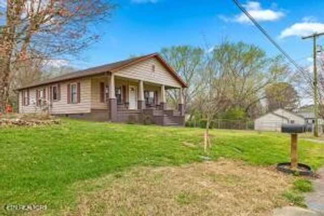 109 Fisher St, Athens, TN 37303