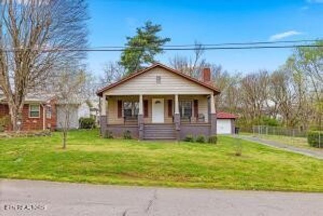 109 Fisher St, Athens, TN 37303