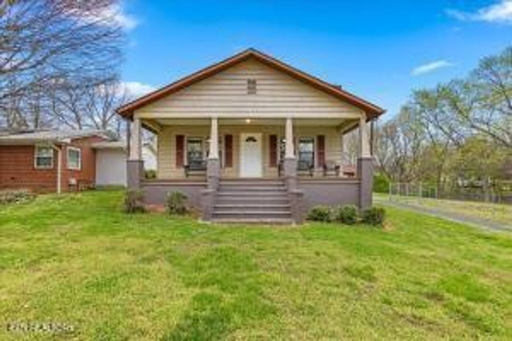 109 Fisher St, Athens, TN 37303