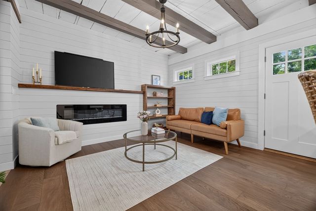 3 Federal Ct 3, Salem, MA 01970