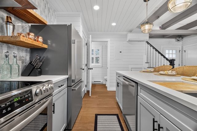 3 Federal Ct 3, Salem, MA 01970