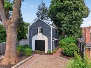 3 Federal Ct 3, Salem, MA 01970