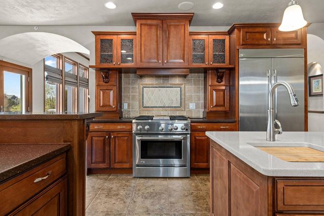 849 Whisper Falls LANE, Menasha, WI 54952