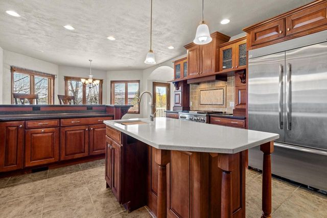 849 Whisper Falls LANE, Menasha, WI 54952