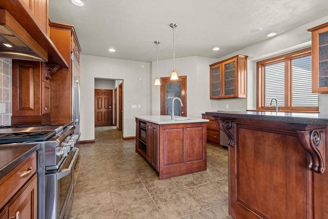849 Whisper Falls LANE, Menasha, WI 54952