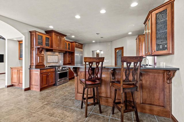 849 Whisper Falls LANE, Menasha, WI 54952