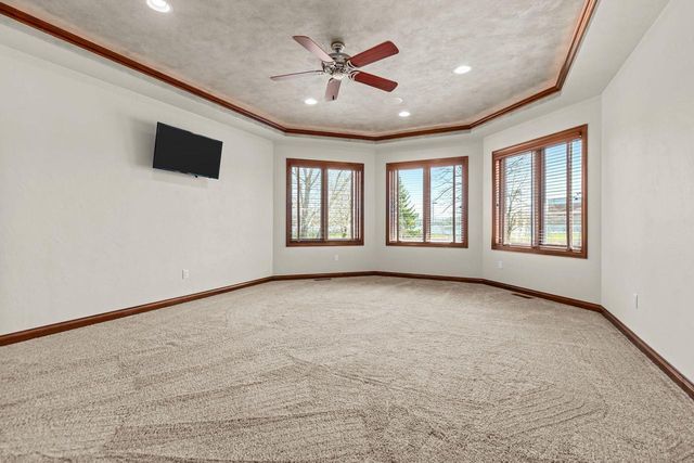 849 Whisper Falls LANE, Menasha, WI 54952