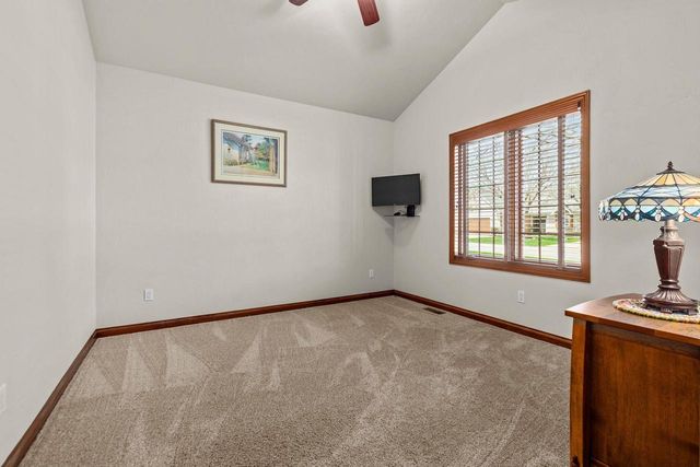 849 Whisper Falls LANE, Menasha, WI 54952