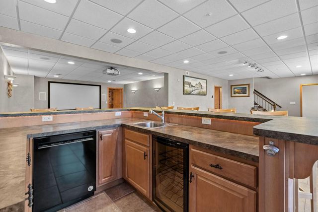 849 Whisper Falls LANE, Menasha, WI 54952