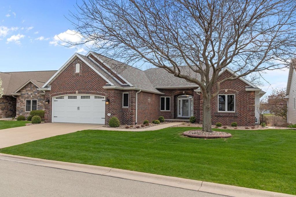 849 Whisper Falls LANE, Menasha, WI 54952