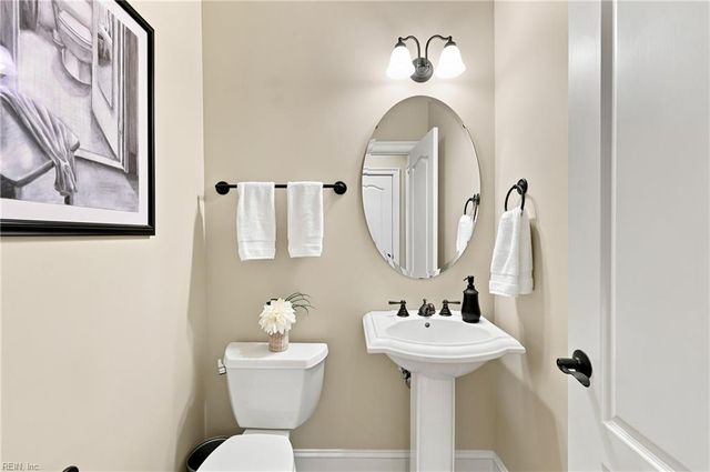 101 Adams CT, Carrollton, VA 23314
