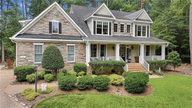 101 Adams CT, Carrollton, VA 23314