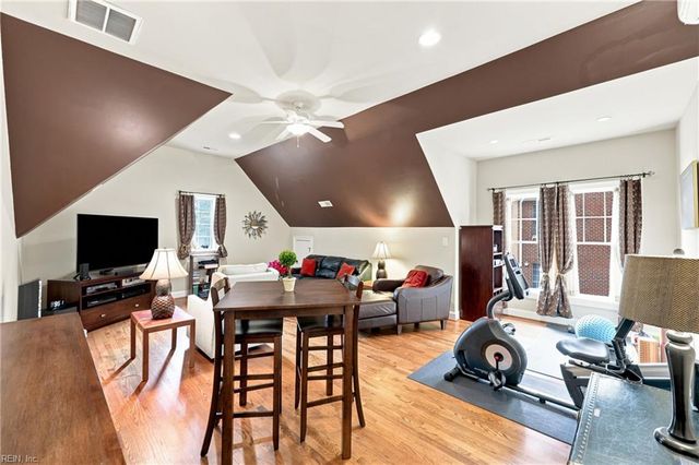 101 Adams CT, Carrollton, VA 23314