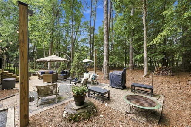 101 Adams CT, Carrollton, VA 23314