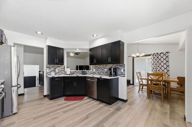 2213 N Forest Park St, Derby, KS 67037
