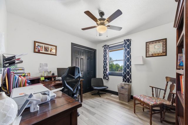 2213 N Forest Park St, Derby, KS 67037
