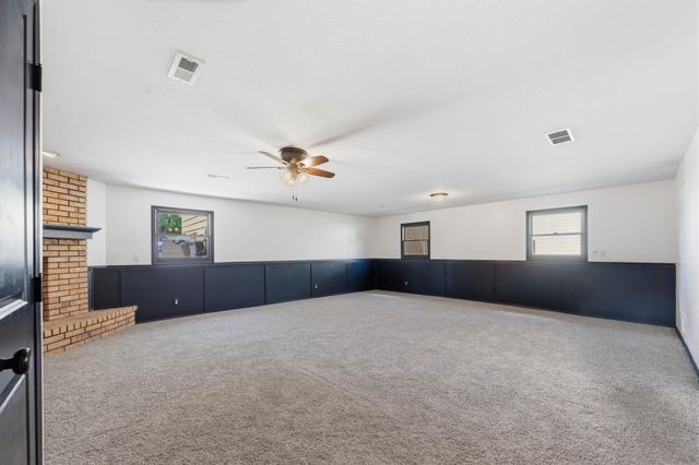 2213 N Forest Park St, Derby, KS 67037