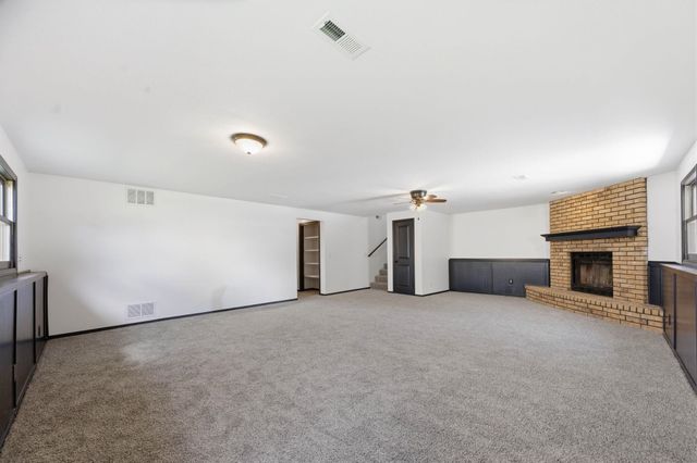 2213 N Forest Park St, Derby, KS 67037