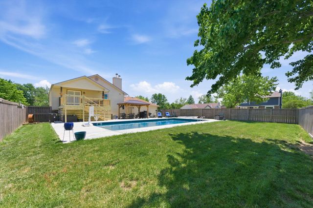 2213 N Forest Park St, Derby, KS 67037