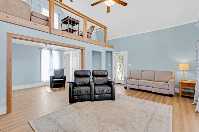 7355 Fm 713 RD, Dale, TX 78616