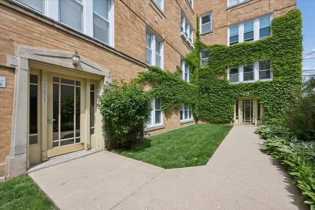 2531 N Talman Avenue 1W, Chicago, IL 60647