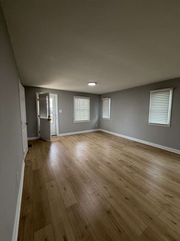 413 5th St, Lawrenceburg, TN 38464