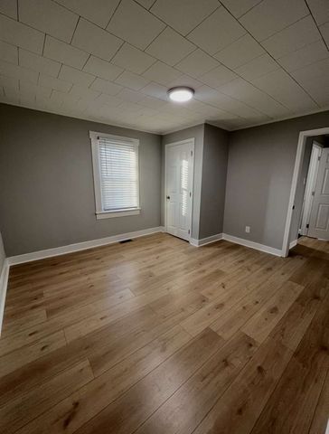 413 5th St, Lawrenceburg, TN 38464