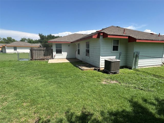 245 Marvin CV, Hutto, TX 78634