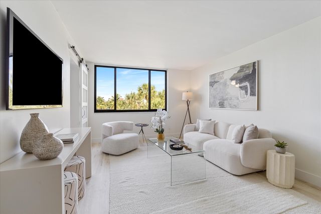 755 Dotterel Road, Delray Beach, FL 33444