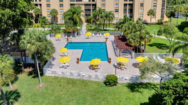 755 Dotterel Road, Delray Beach, FL 33444