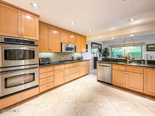 173 Pebble Beach Drive, Newbury Park, CA 91320