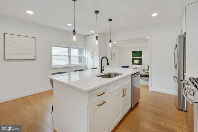 14332 BELLEVILLE AVE, Woodbridge, VA 22193