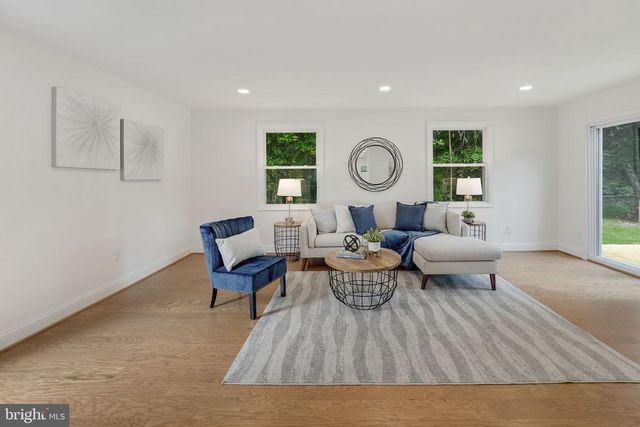 14332 BELLEVILLE AVE, Woodbridge, VA 22193