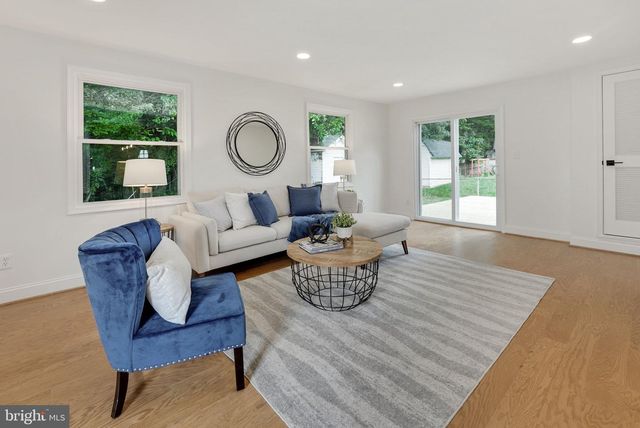 14332 BELLEVILLE AVE, Woodbridge, VA 22193