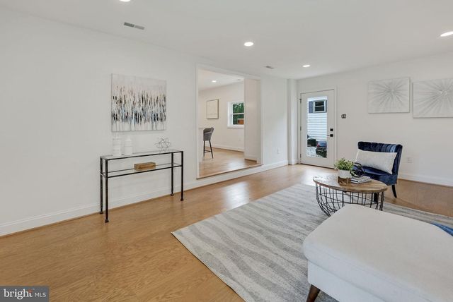 14332 BELLEVILLE AVE, Woodbridge, VA 22193