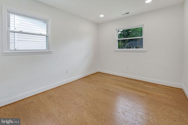 14332 BELLEVILLE AVE, Woodbridge, VA 22193