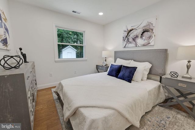 14332 BELLEVILLE AVE, Woodbridge, VA 22193