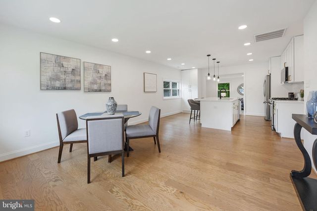 14332 BELLEVILLE AVE, Woodbridge, VA 22193