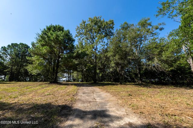 10232 Goodman Road, D'iberville, MS 39540